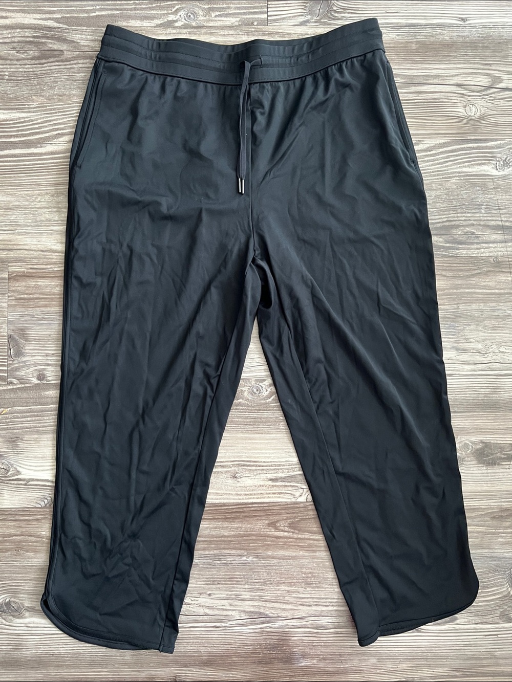 Halara Mid Rise Curved Hem Quick Dry Golf Tapered Pants w/Pockets Regular NWT XL
